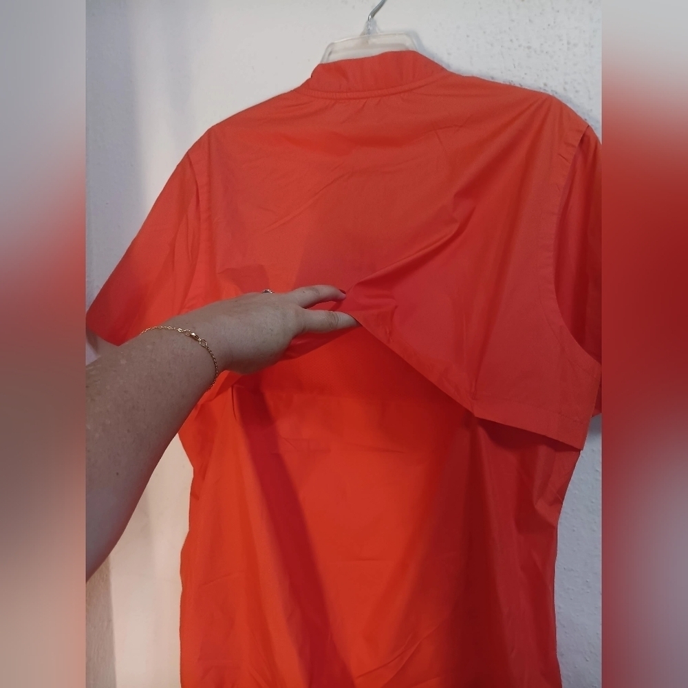 Nike Men's Red Sports Shirt - Picture 6 of 9
